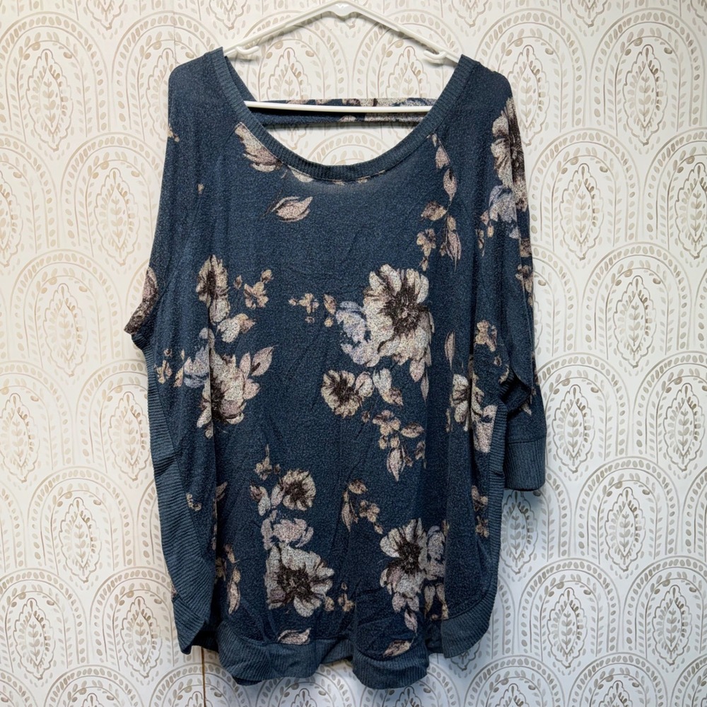 Maurices Floral Knit Top Womens 3X Blue Scoop Neck Strappy Back Dolman‎ Sleeve
